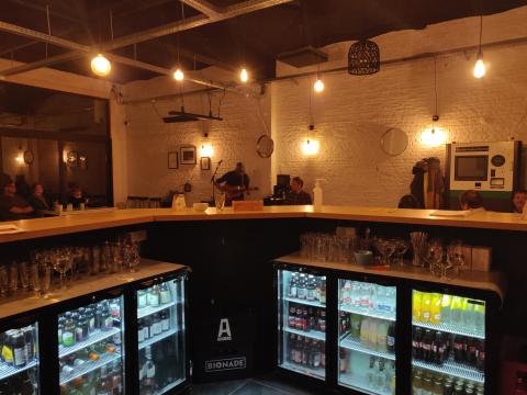 Bar